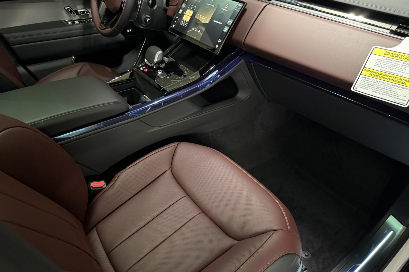 New 2026 Land Rover Range Rover Sport Dynamic SE AWD/4WD image 25