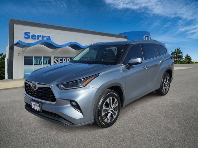 Used 2021 Toyota Highlander XLE image 1