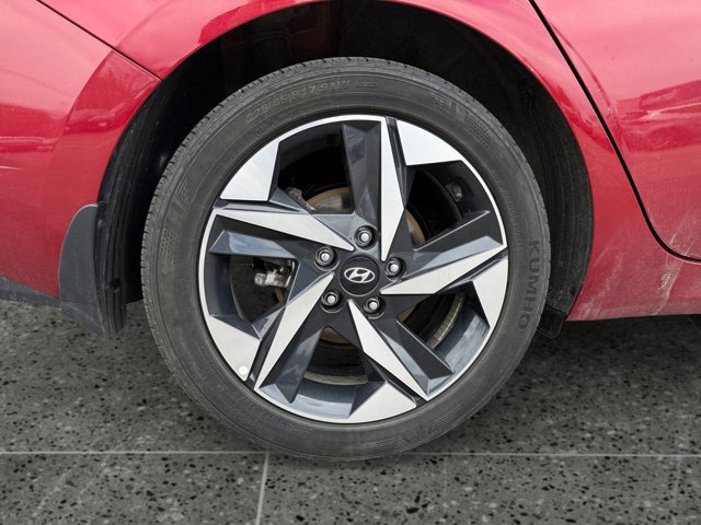 Used 2023 Hyundai Elantra SEL w/ Convenience Package image 9
