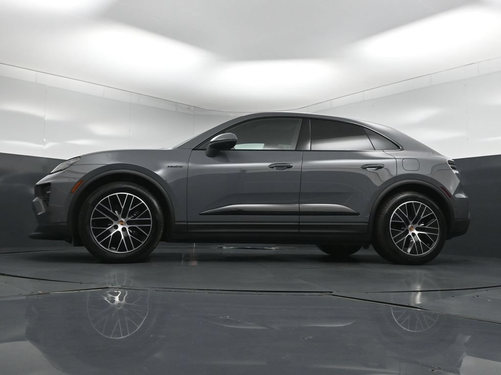 New 2025 Porsche Macan Electric RWD image 25