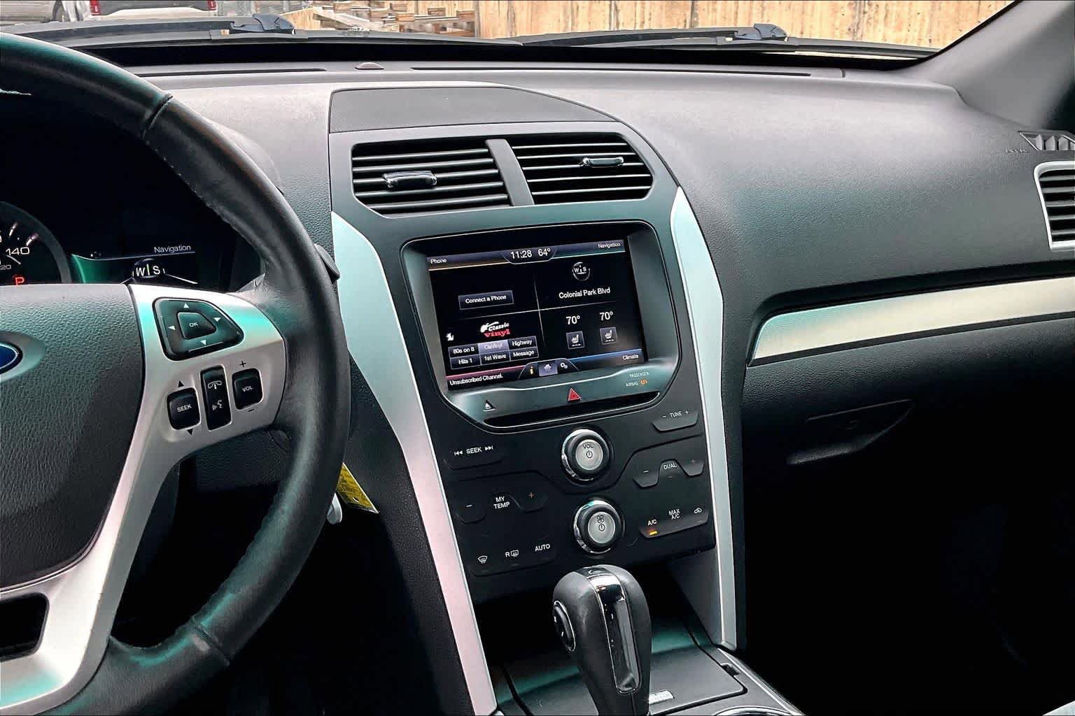 Used 2015 Ford Explorer XLT w/ Equipment Group 202A FWD image 7
