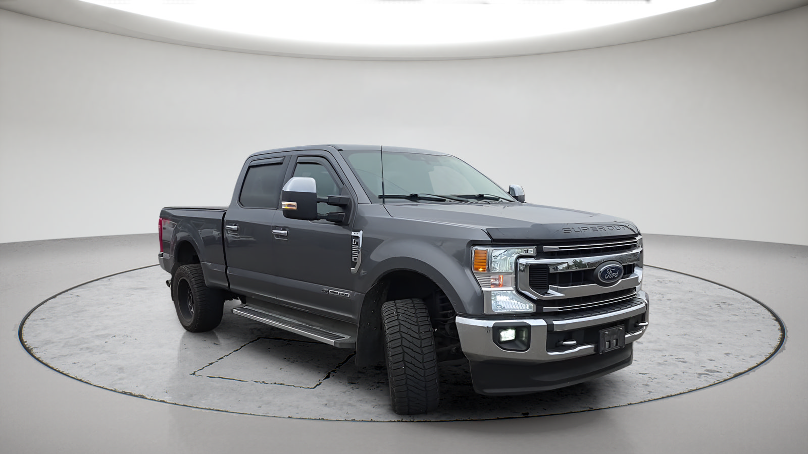 Used 2022 Ford F250 XLT w/ XLT Premium Package AWD/4WD image 3