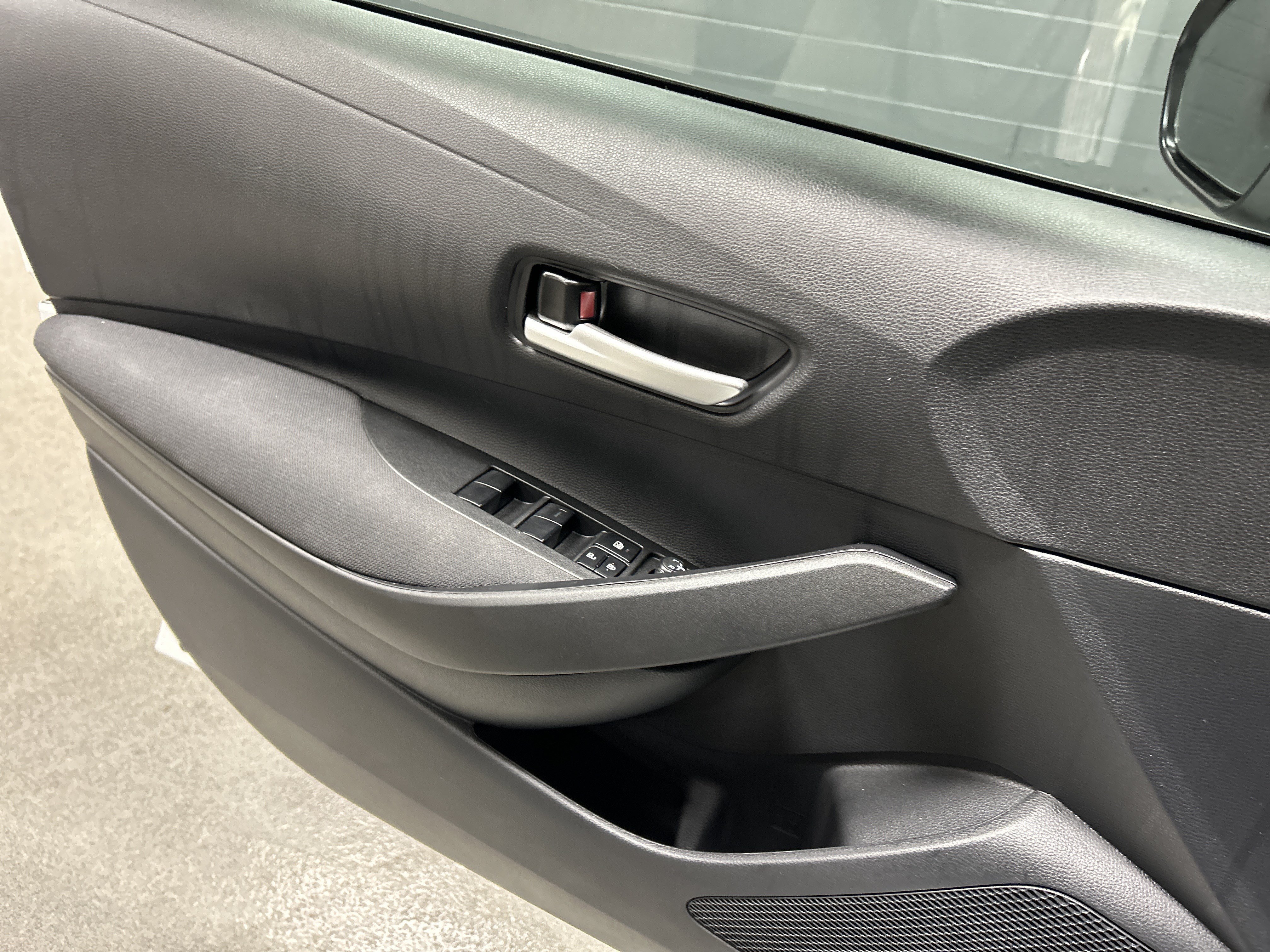 Used 2026 Toyota Corolla SE FWD image 14
