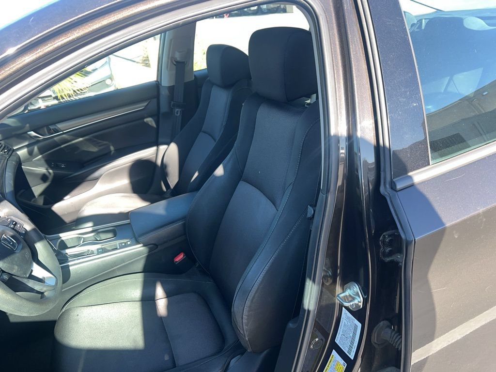 Used 2018 Honda Accord LX image 7