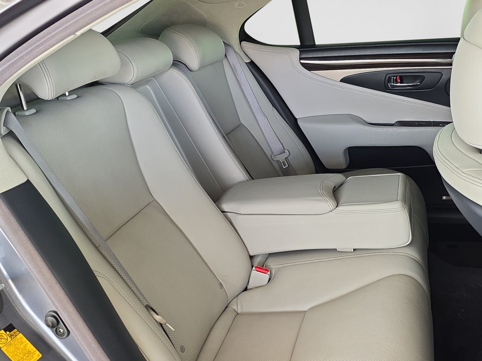 Used 2014 Lexus LS 460 w/ Comfort Package RWD image 25