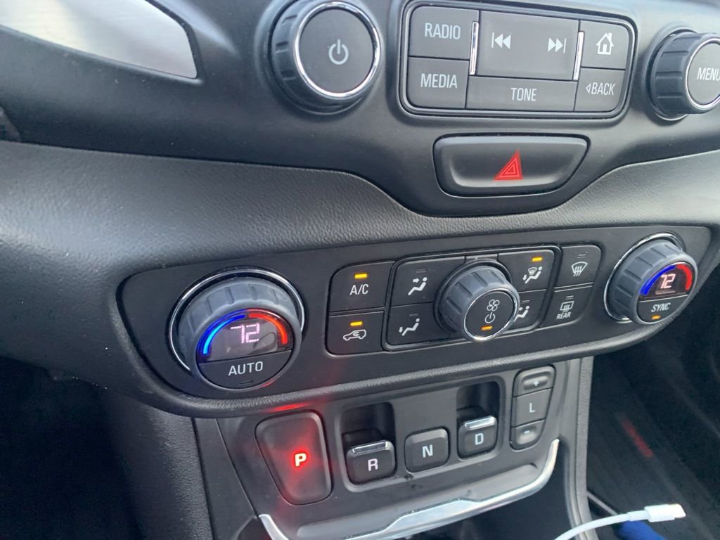 Used 2018 GMC Terrain SLE w/ Driver Convenience Package image 12