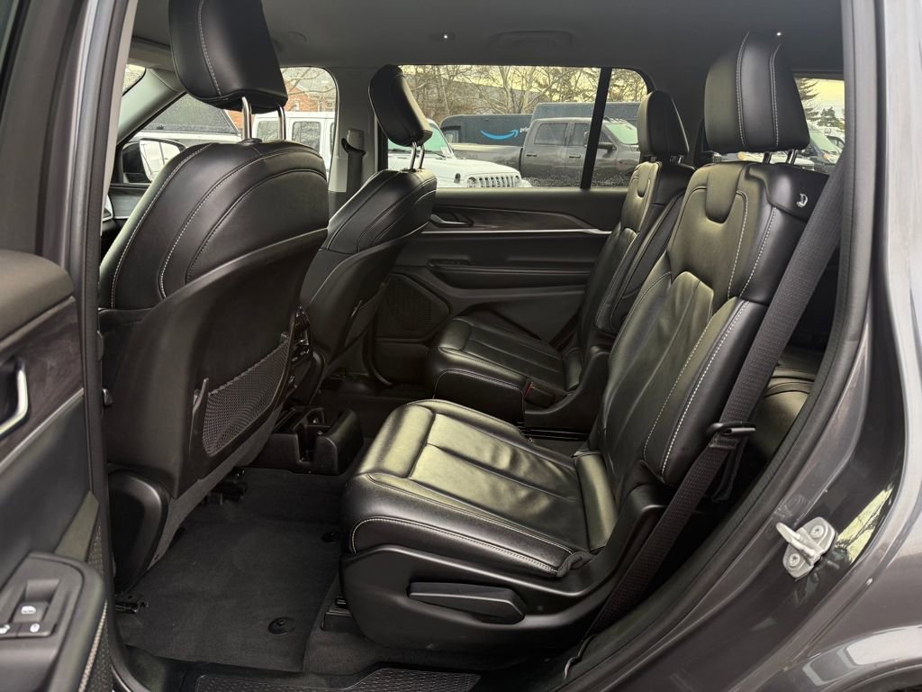 Used 2023 Jeep Grand Cherokee L Limited image 15