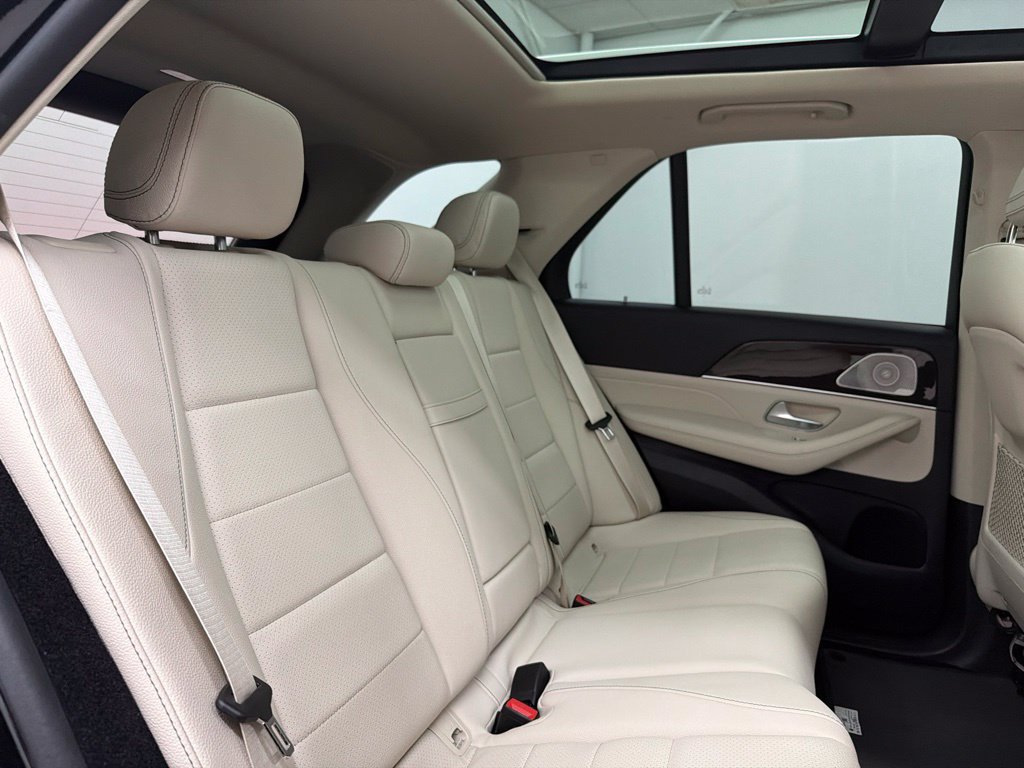 Used 2024 Mercedes-Benz GLE 450e 4MATIC image 30