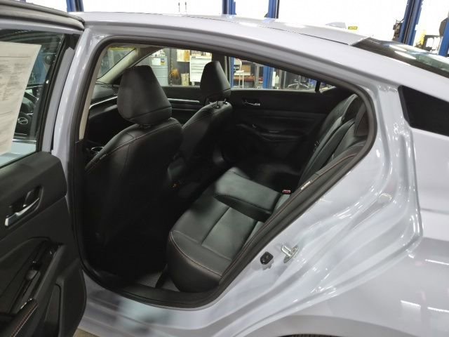 Used 2025 Nissan Altima 2.5 SR w/ SR Premium Package image 14