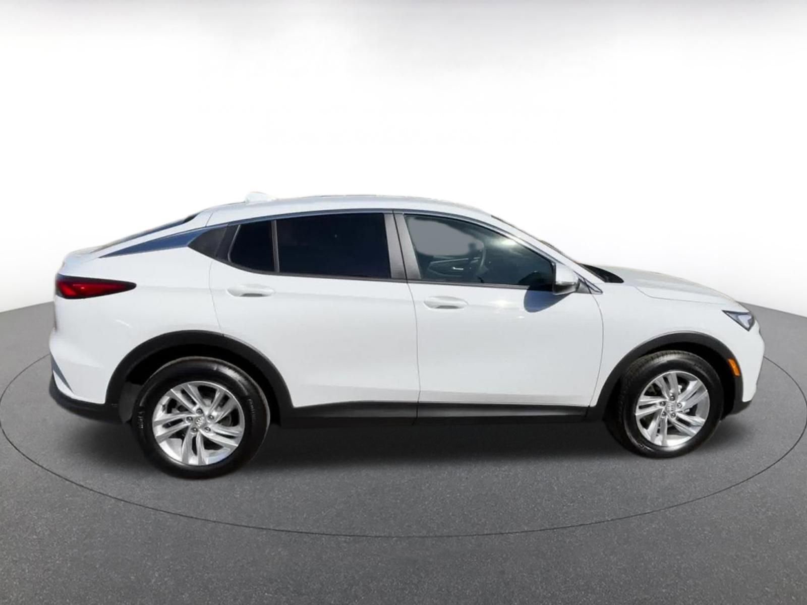 Used 2025 Buick Envista Preferred image 16
