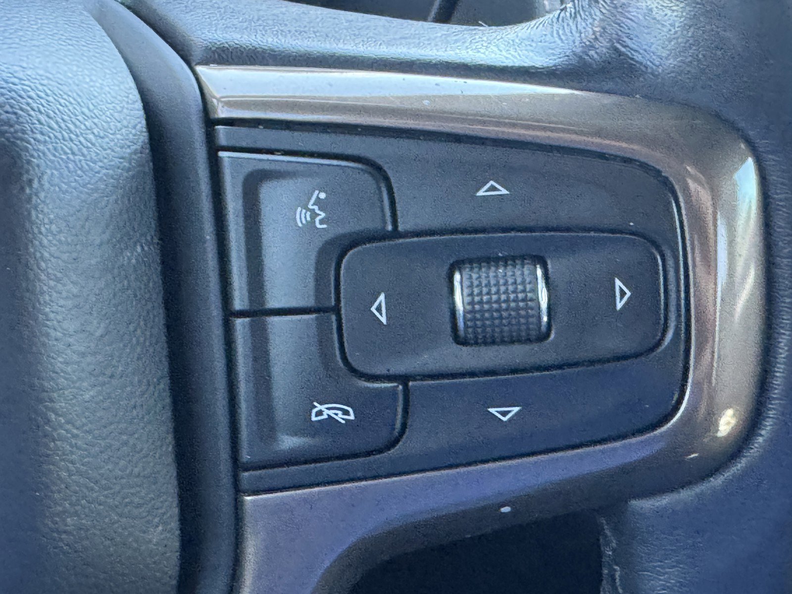 Used 2022 Chevrolet Tahoe High Country image 24