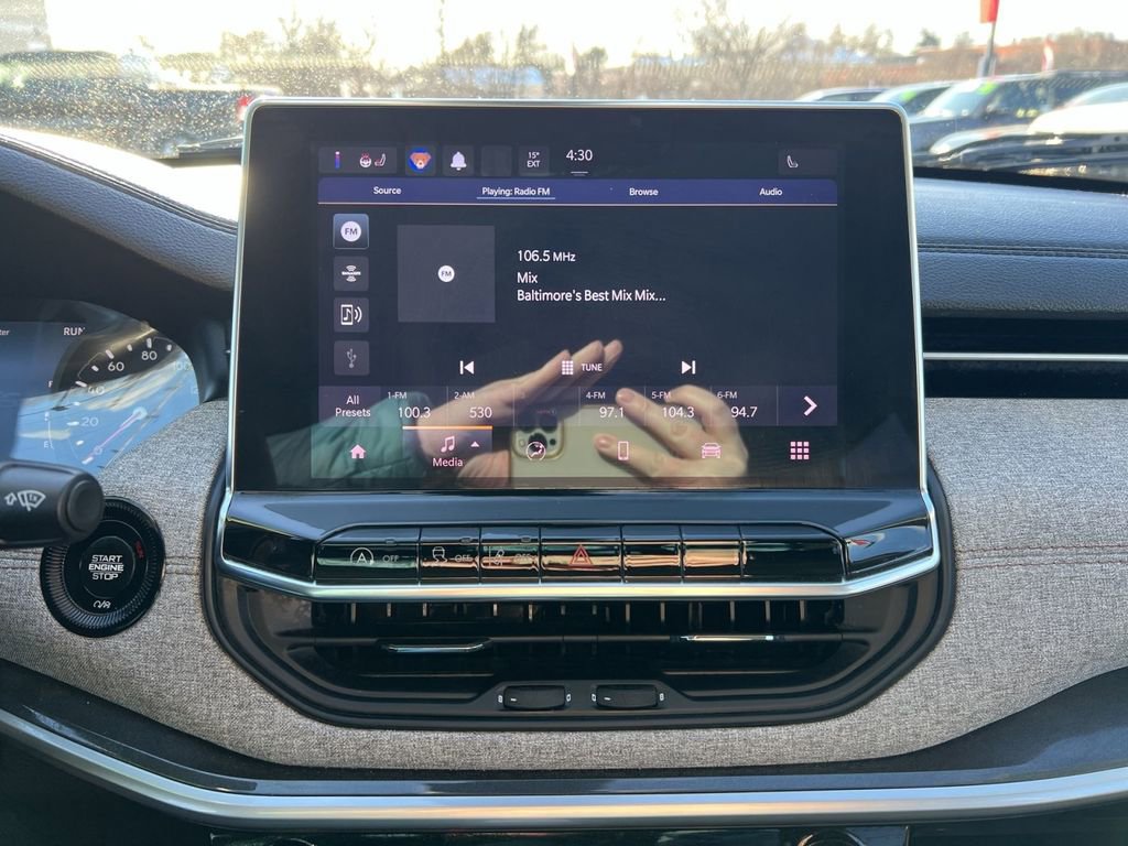 Used 2022 Jeep Compass Latitude image 18