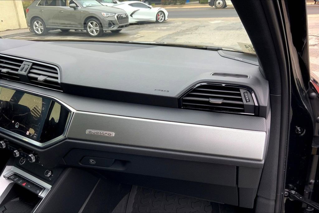 Certified 2024 Audi Q3 2.0T Premium Plus image 19