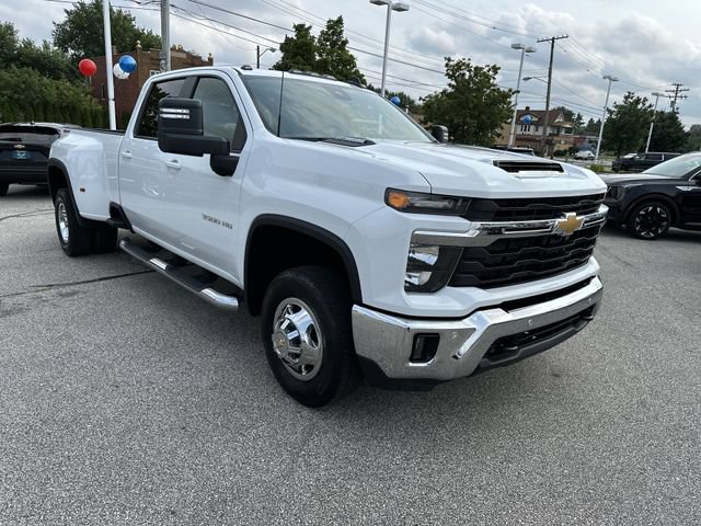 Certified 2025 Chevrolet Silverado 3500 LT w/ All Star Edition AWD/4WD image 11