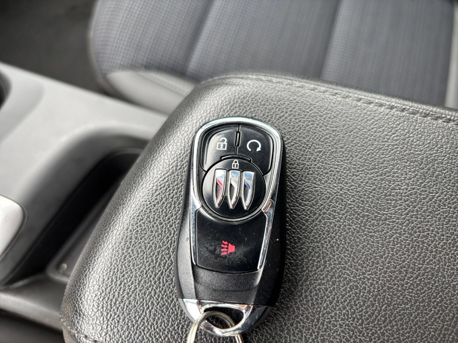 Used 2025 Buick Envista Preferred FWD image 18