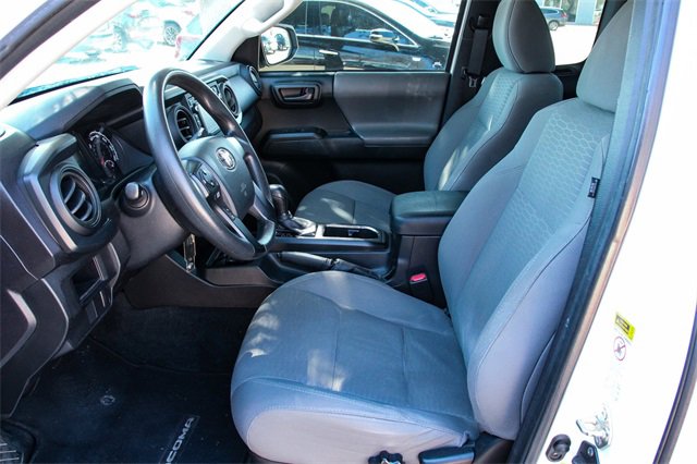 Used 2017 Toyota Tacoma SR image 10