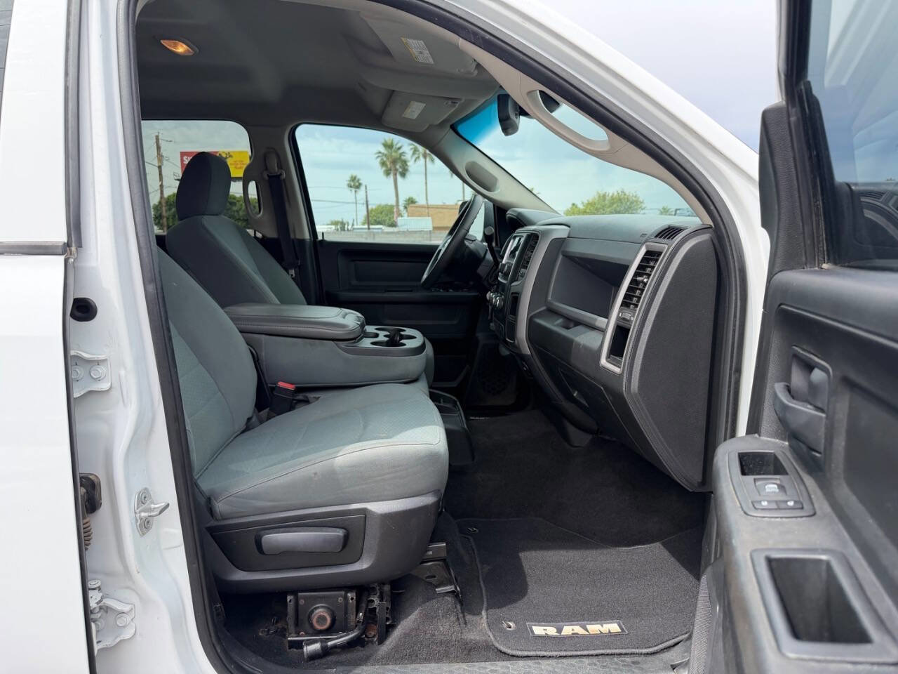 Used 2018 RAM 2500 Tradesman w/ Chrome Appearance Group image 24