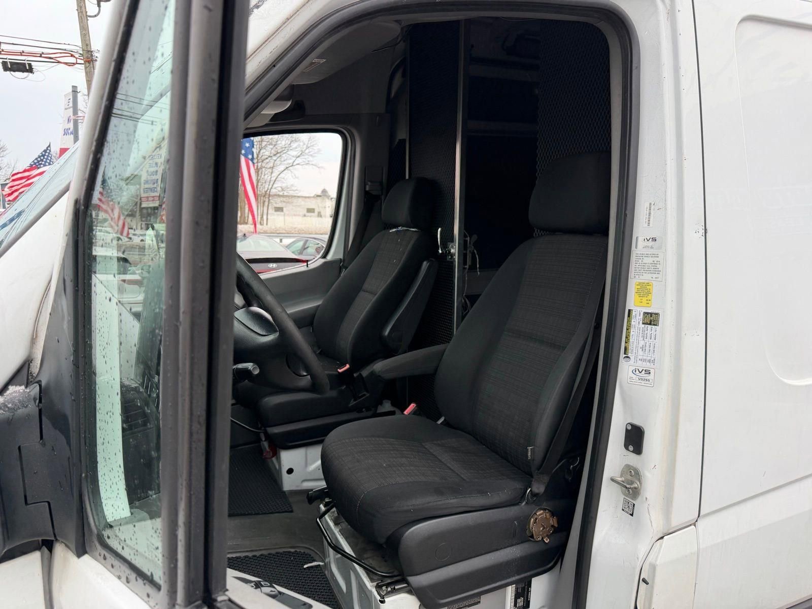 Used 2017 Freightliner Sprinter 2500 image 16