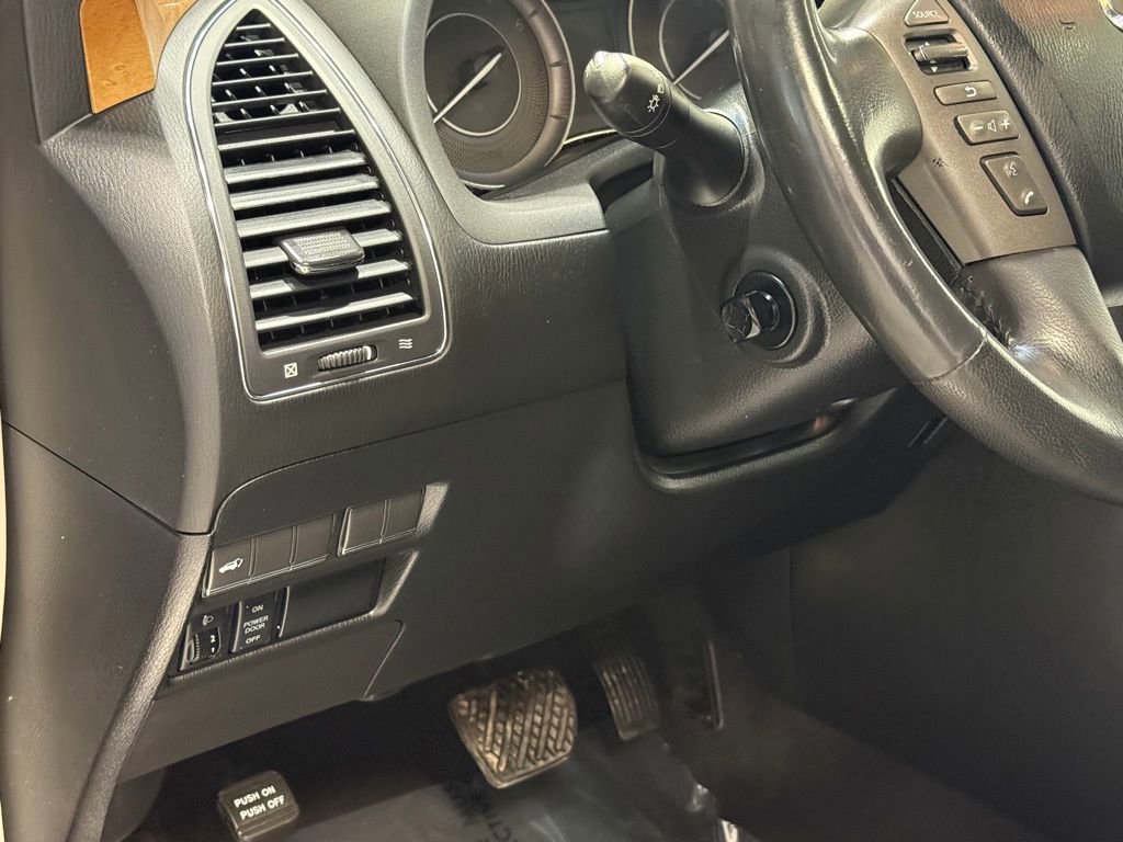Used 2014 INFINITI QX80 4WD w/ Theater Package image 11