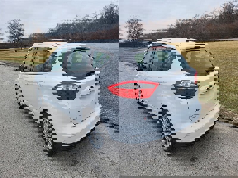 Used 2015 Ford C-MAX SE w/ Interior Protection Package image 9