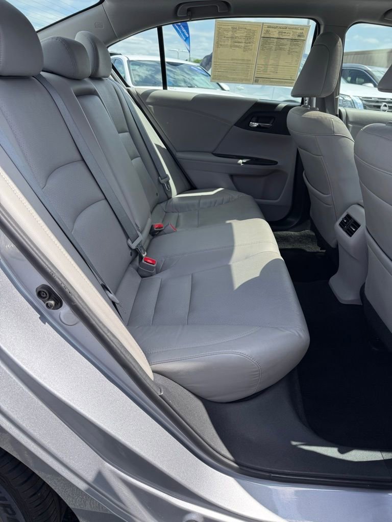 Used 2017 Honda Accord EX-L image 12