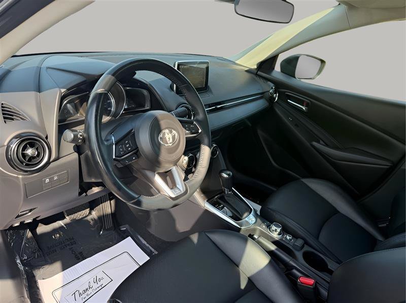 Used 2019 Toyota Yaris XLE FWD image 17