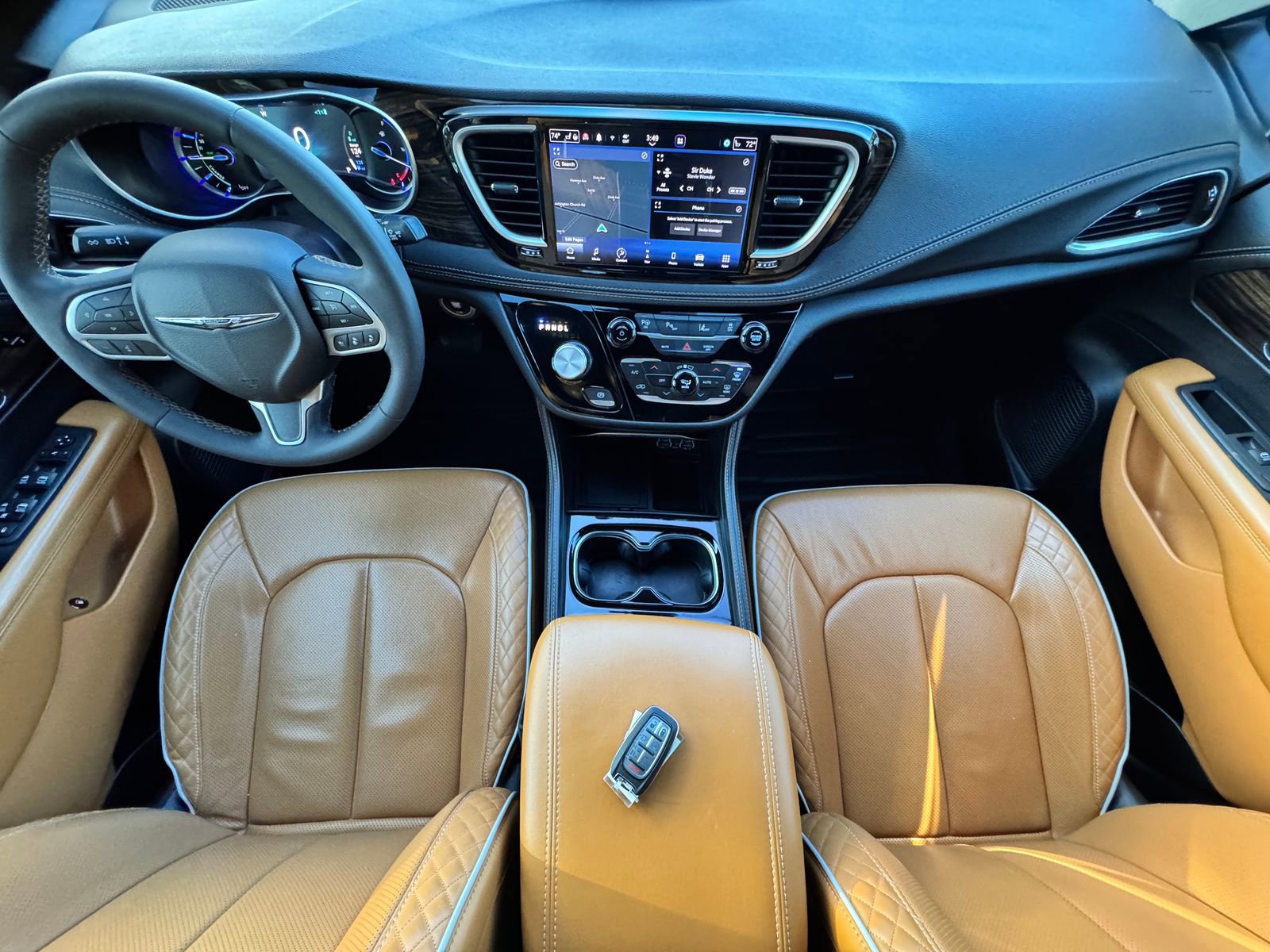 Used 2023 Chrysler Pacifica Pinnacle image 25