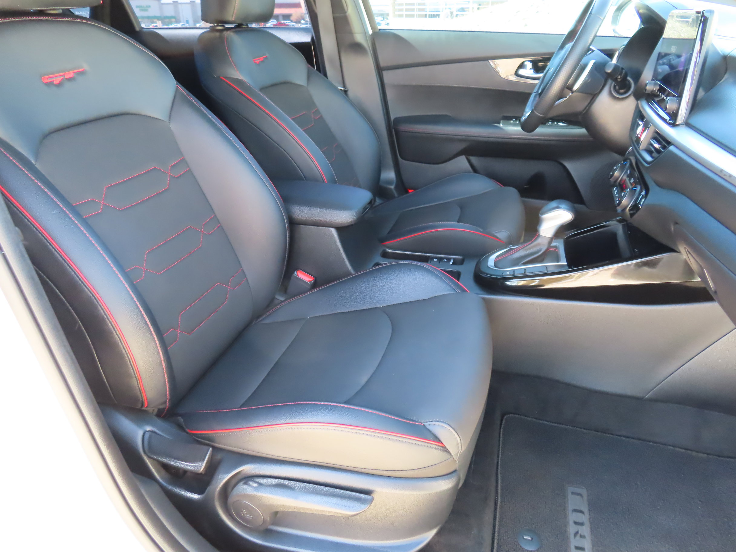 Used 2023 Kia Forte GT image 11