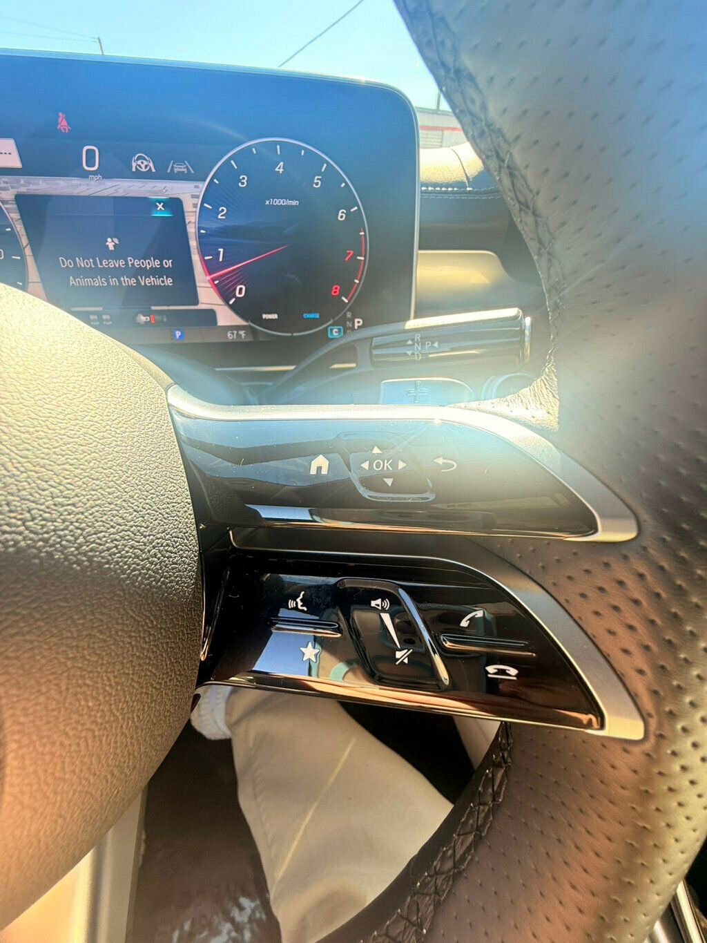 Used 2024 Mercedes-Benz CLE 300 4MATIC Coupe image 19