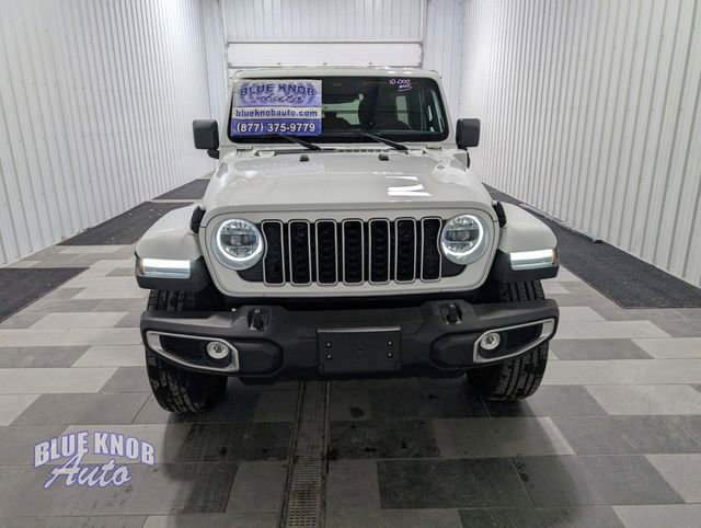 Used 2025 Jeep Wrangler Unlimited Sahara AWD/4WD image 6