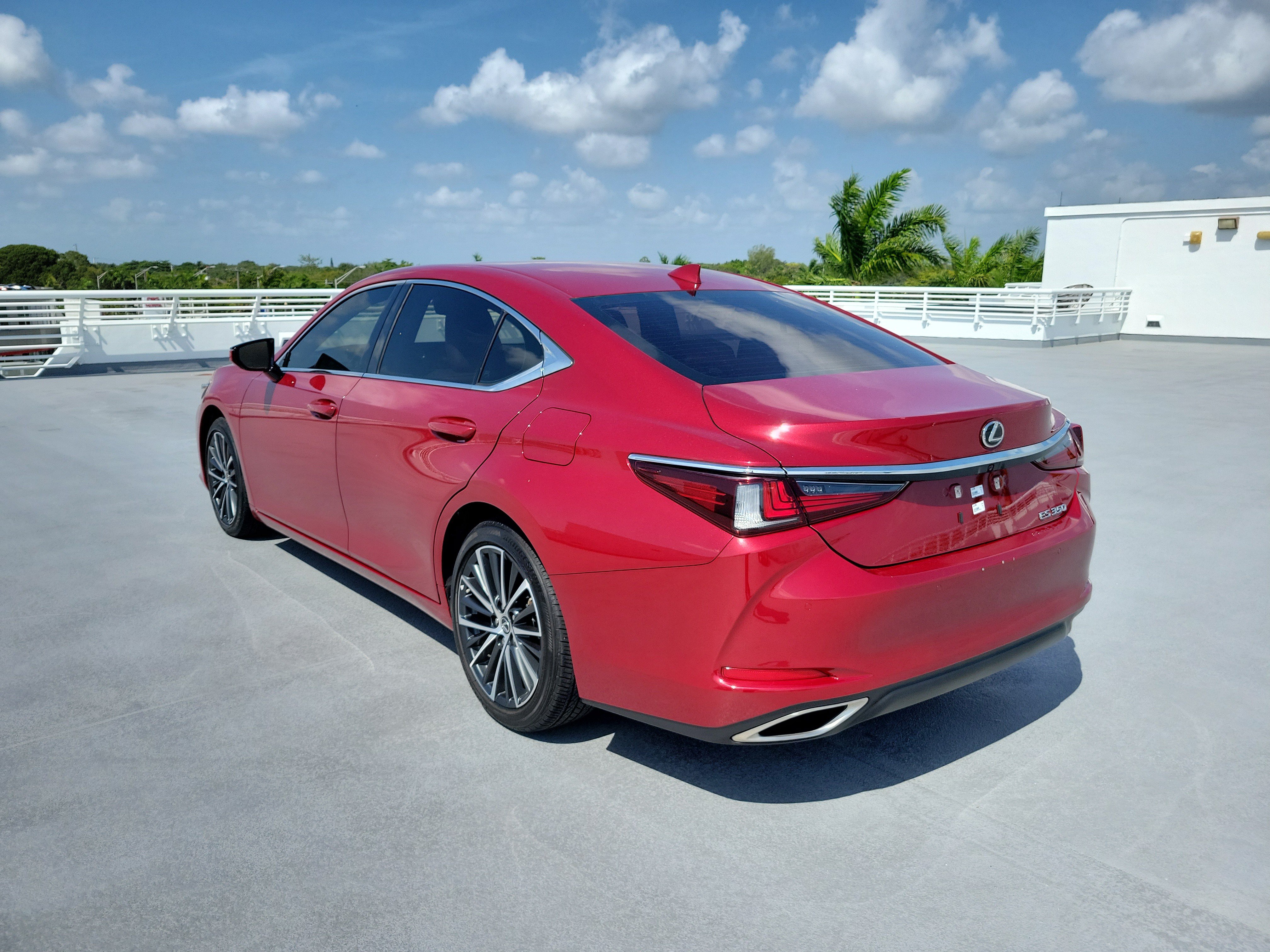 Certified 2025 Lexus ES 350 w/ Premium Package FWD image 4