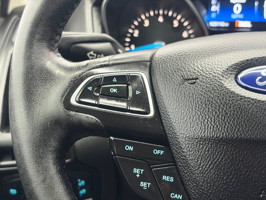 Used 2017 Ford Focus SE w/ Cold Weather Package FWD image 20