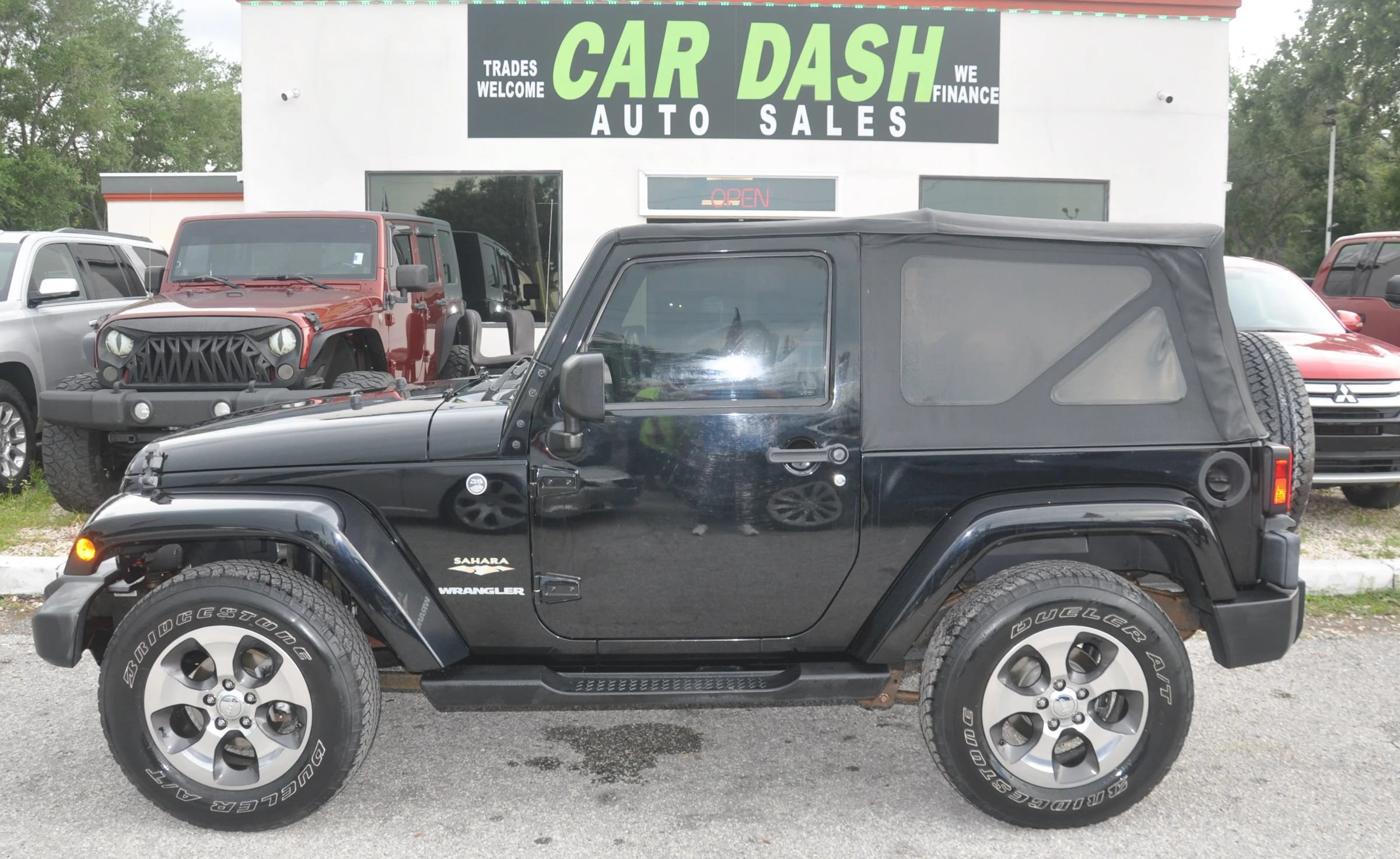 Used 2008 Jeep Wrangler Sahara w/ PWR Convenience Group AWD/4WD image 3