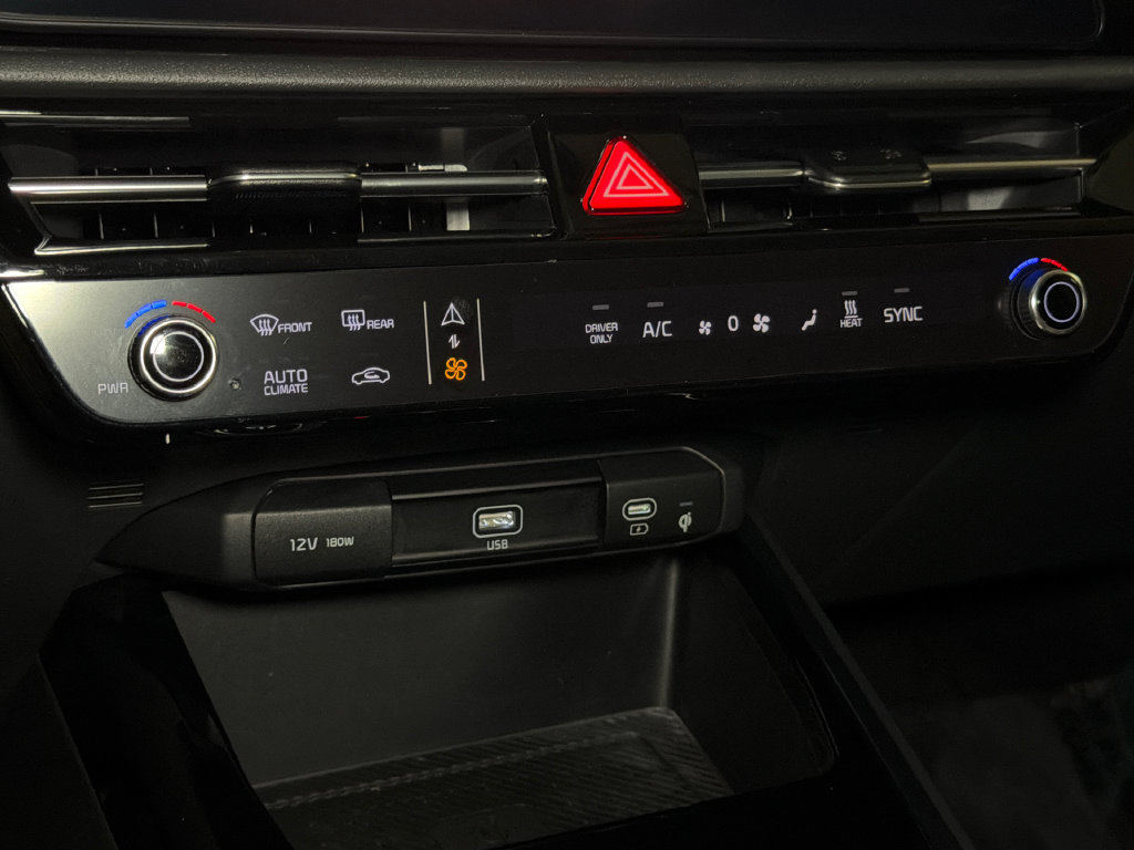 Certified 2023 Kia Niro Wave w/ Wave Preserve Package FWD image 33