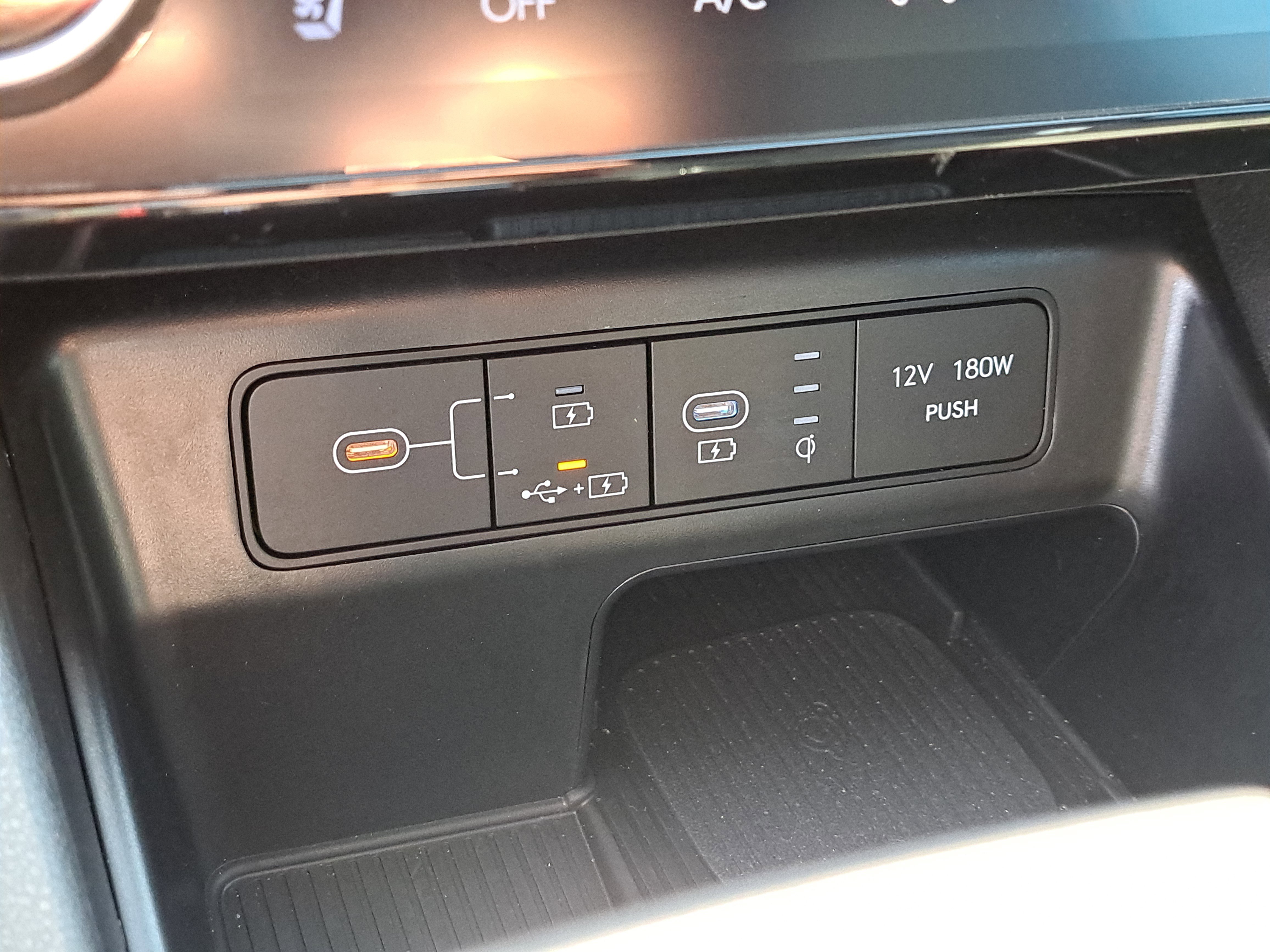 Certified 2025 Hyundai Santa Cruz Limited image 24