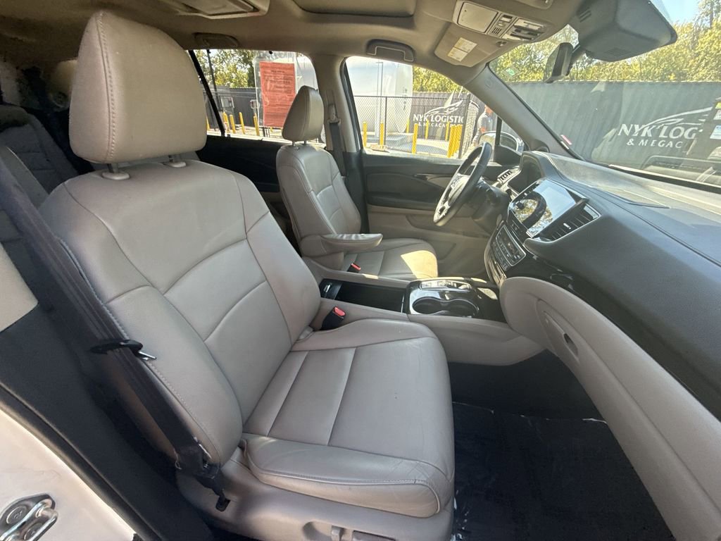 Used 2019 Honda Pilot Touring image 25