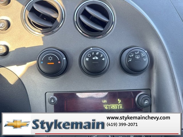 Used 2009 Pontiac Solstice Street Edition image 25