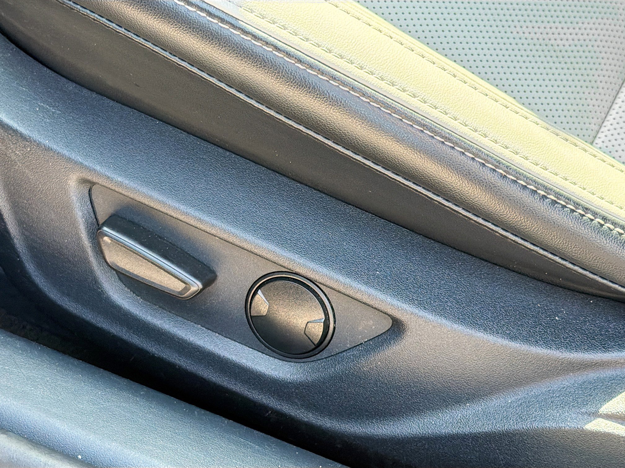 Used 2024 Ford Mustang Premium image 22