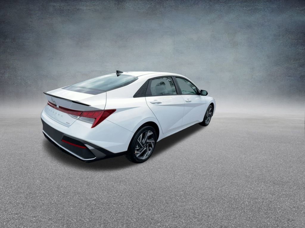 New 2025 Hyundai Elantra SEL image 21