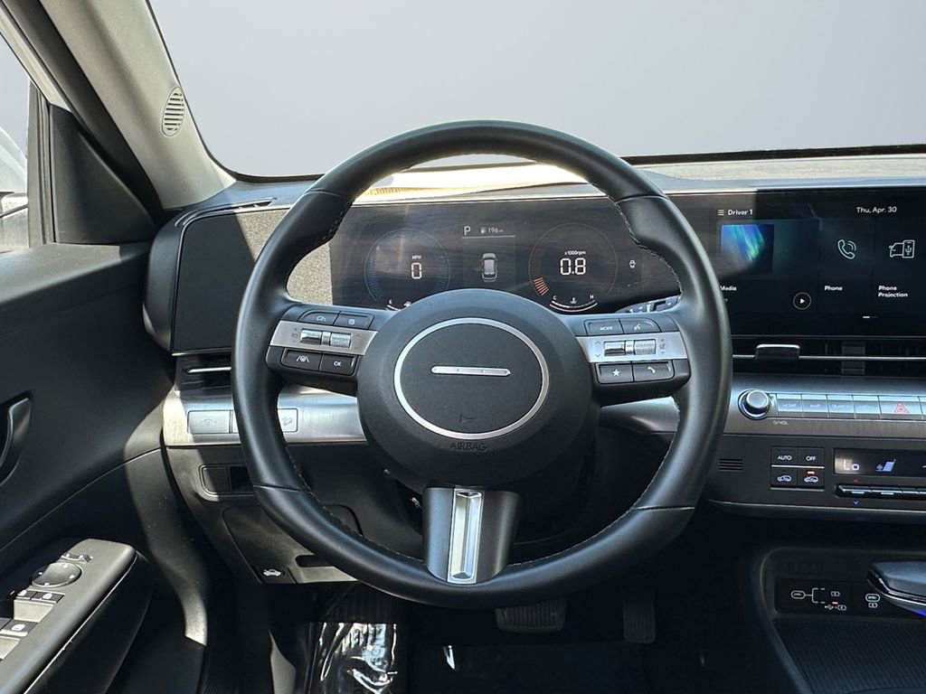 Used 2025 Hyundai Kona SEL FWD image 12