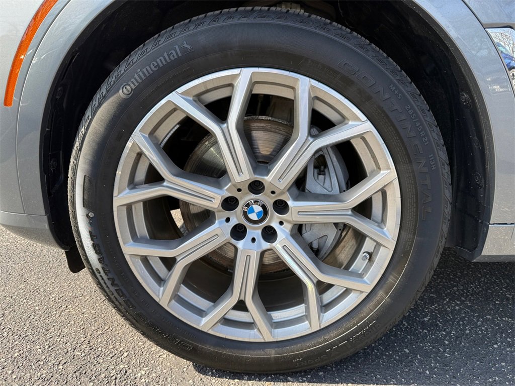 Certified 2026 BMW X7 xDrive40i w/ Executive Package image 17