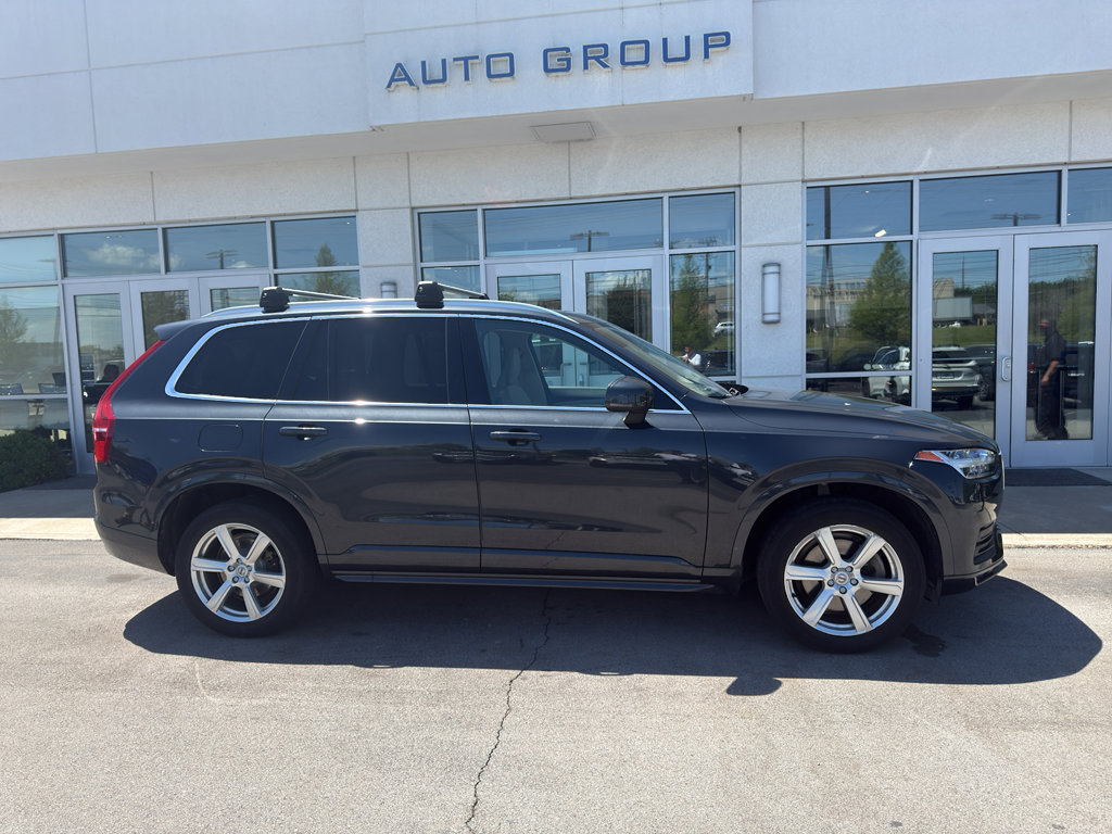 Used 2022 Volvo XC90 T5 Momentum w/ Climate Package AWD/4WD image 2