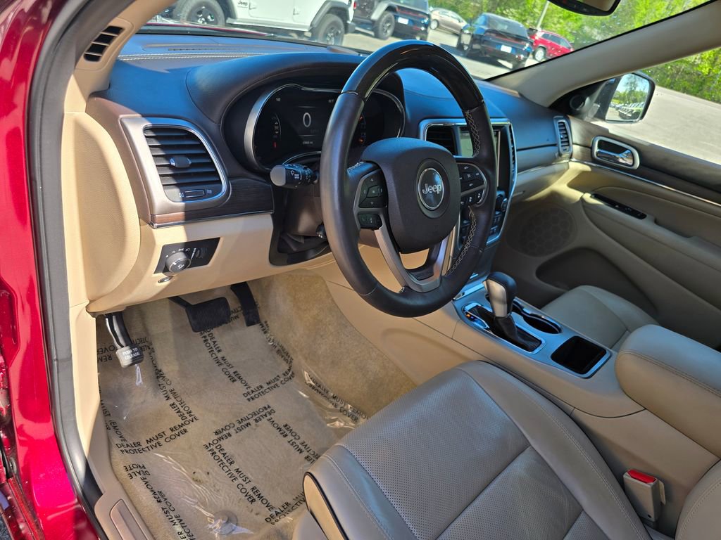 Used 2018 Jeep Grand Cherokee Overland image 25