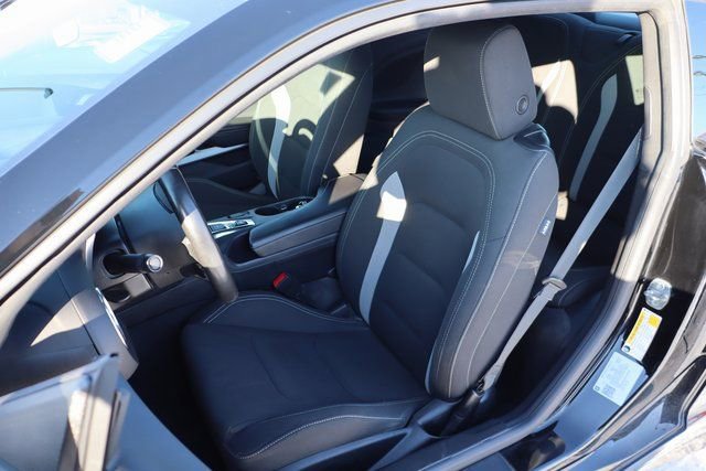 Used 2020 Chevrolet Camaro LT image 9