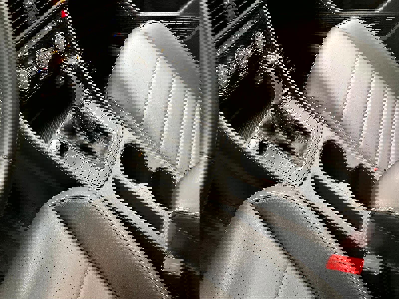 Used 2024 Volkswagen Jetta SE image 18