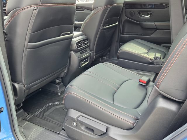 Used 2025 Honda Pilot TrailSport image 10
