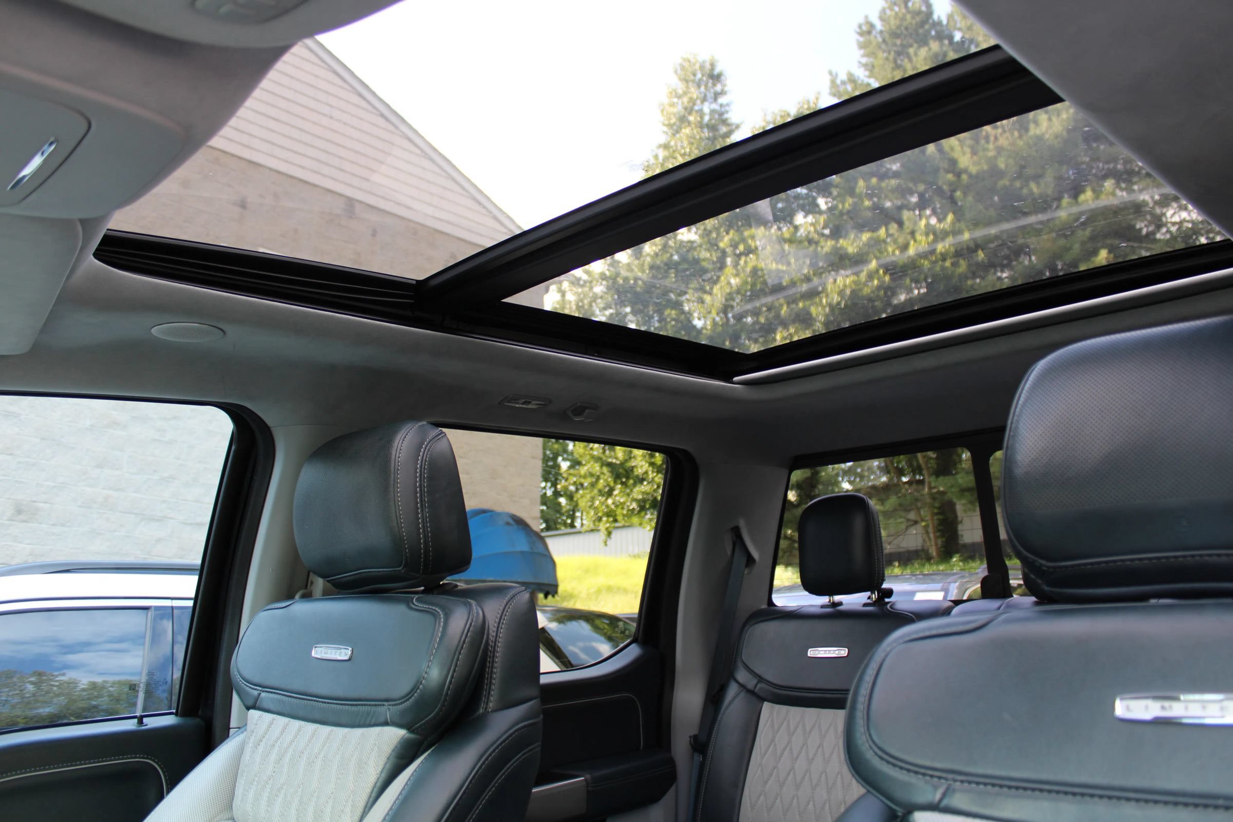 Used 2021 Ford F150 Limited AWD/4WD image 26