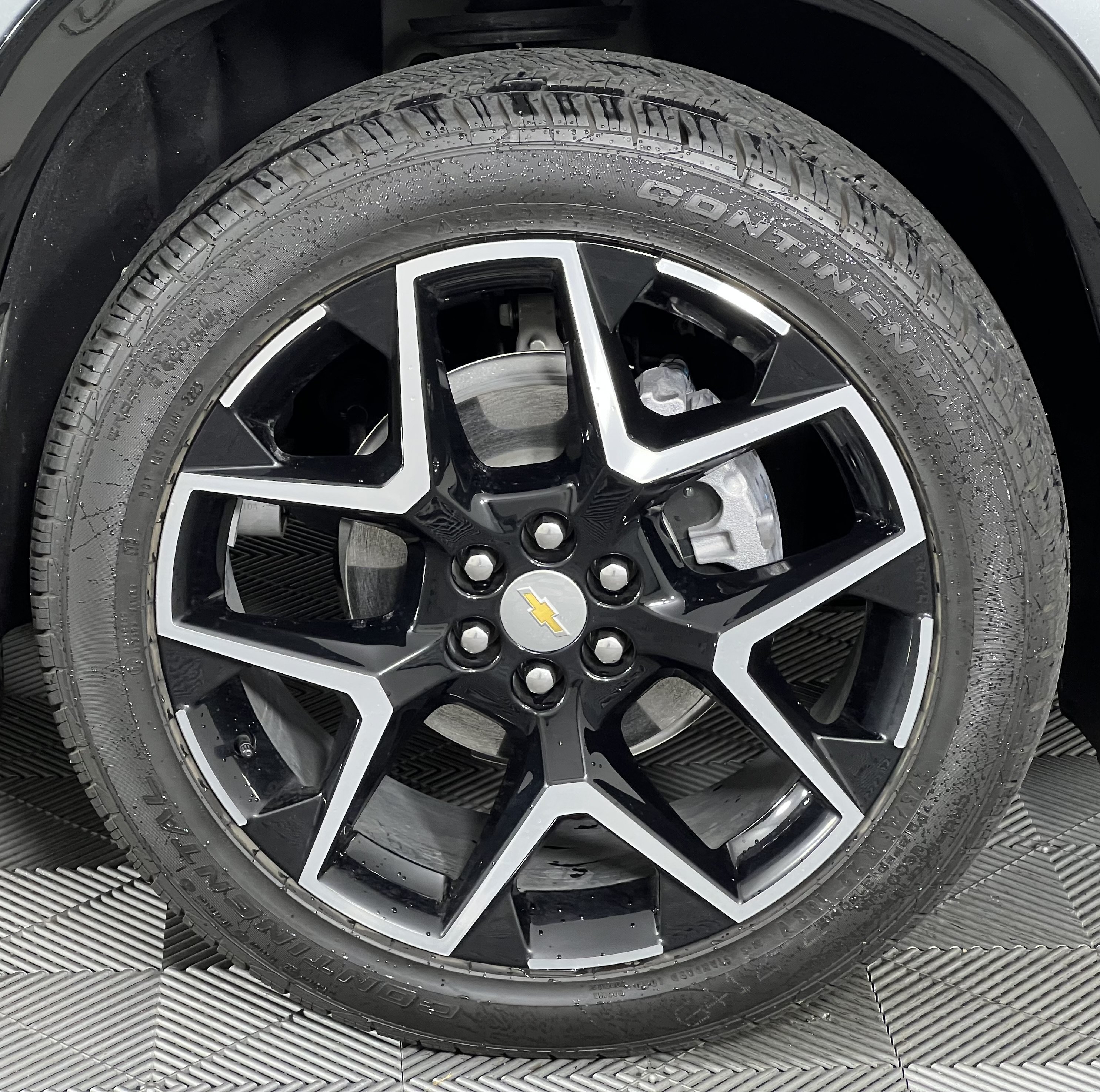 Used 2026 Chevrolet Traverse High Country AWD/4WD image 15