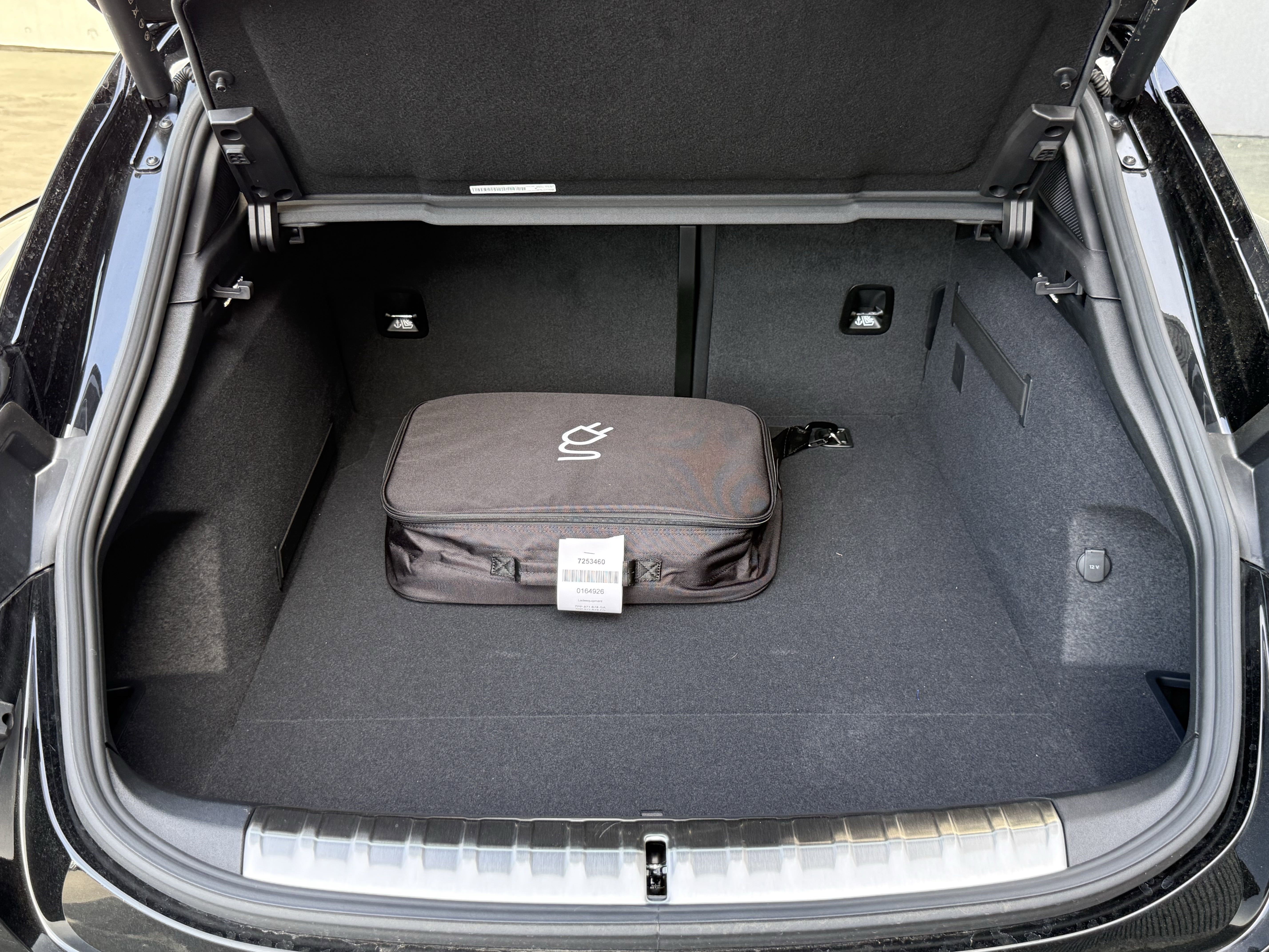 Used 2025 Porsche Taycan 4 Cross Turismo image 15