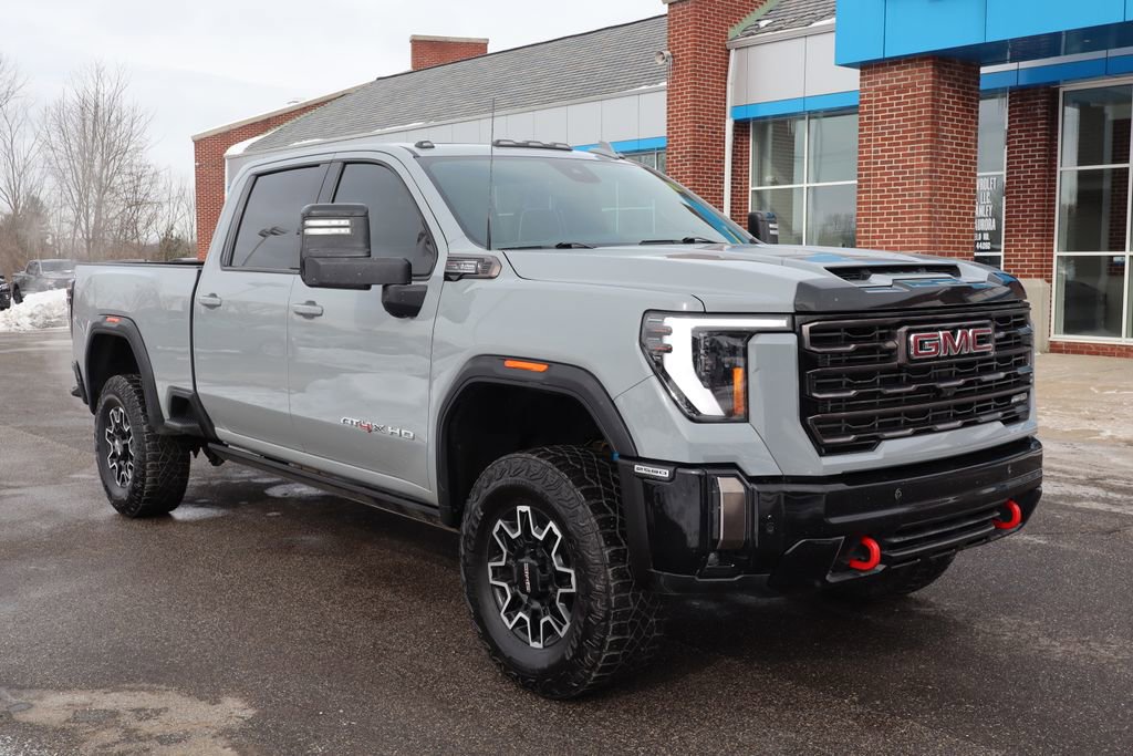 Used 2024 GMC Sierra 2500 AT4X image 5